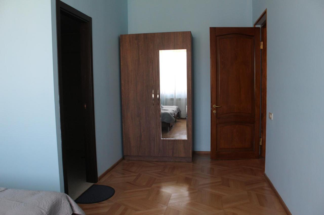 Hotel Big House Tiflis Exterior foto