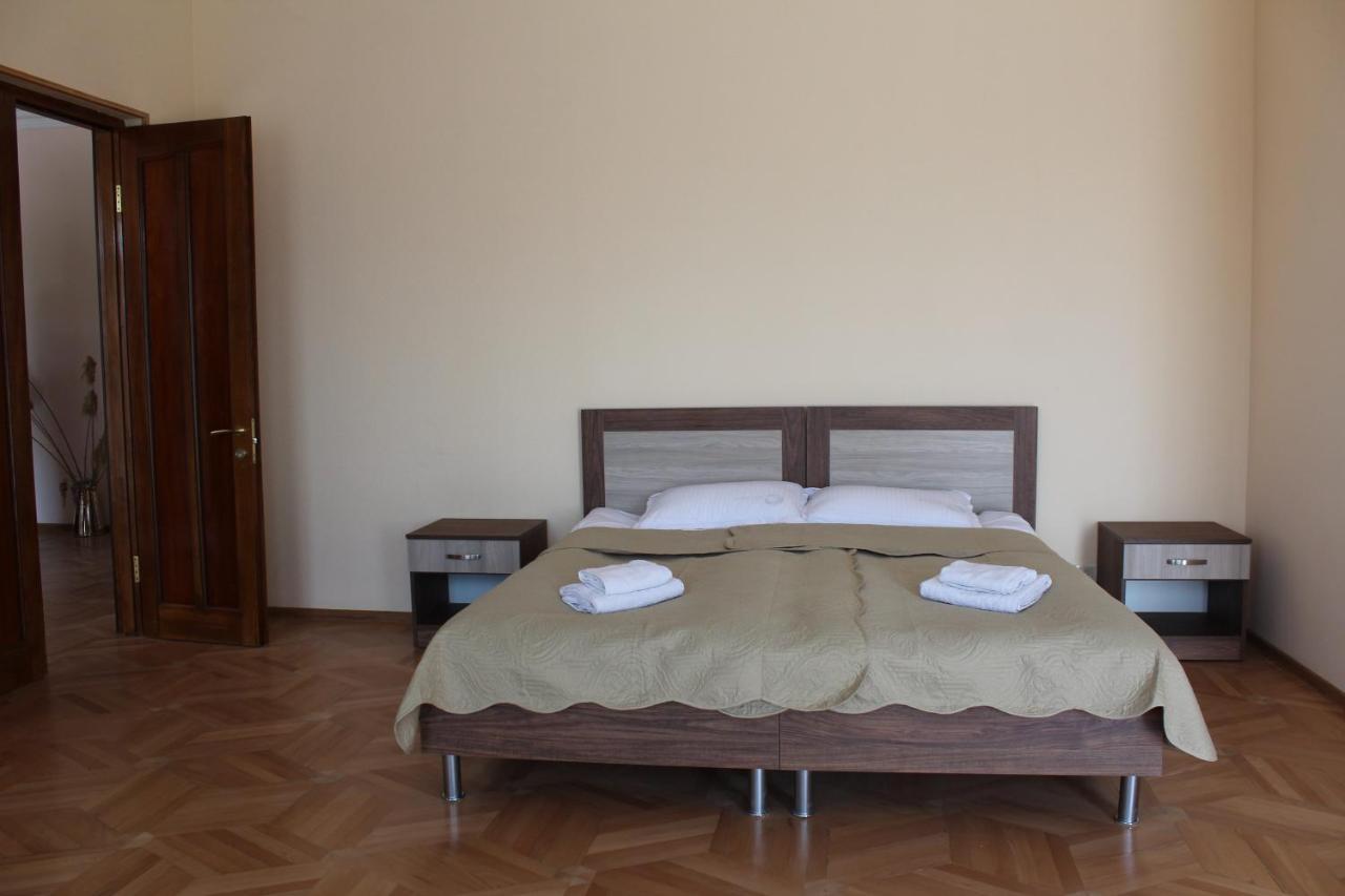 Hotel Big House Tiflis Exterior foto