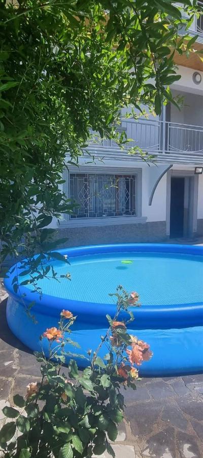 Hotel Big House Tiflis Exterior foto